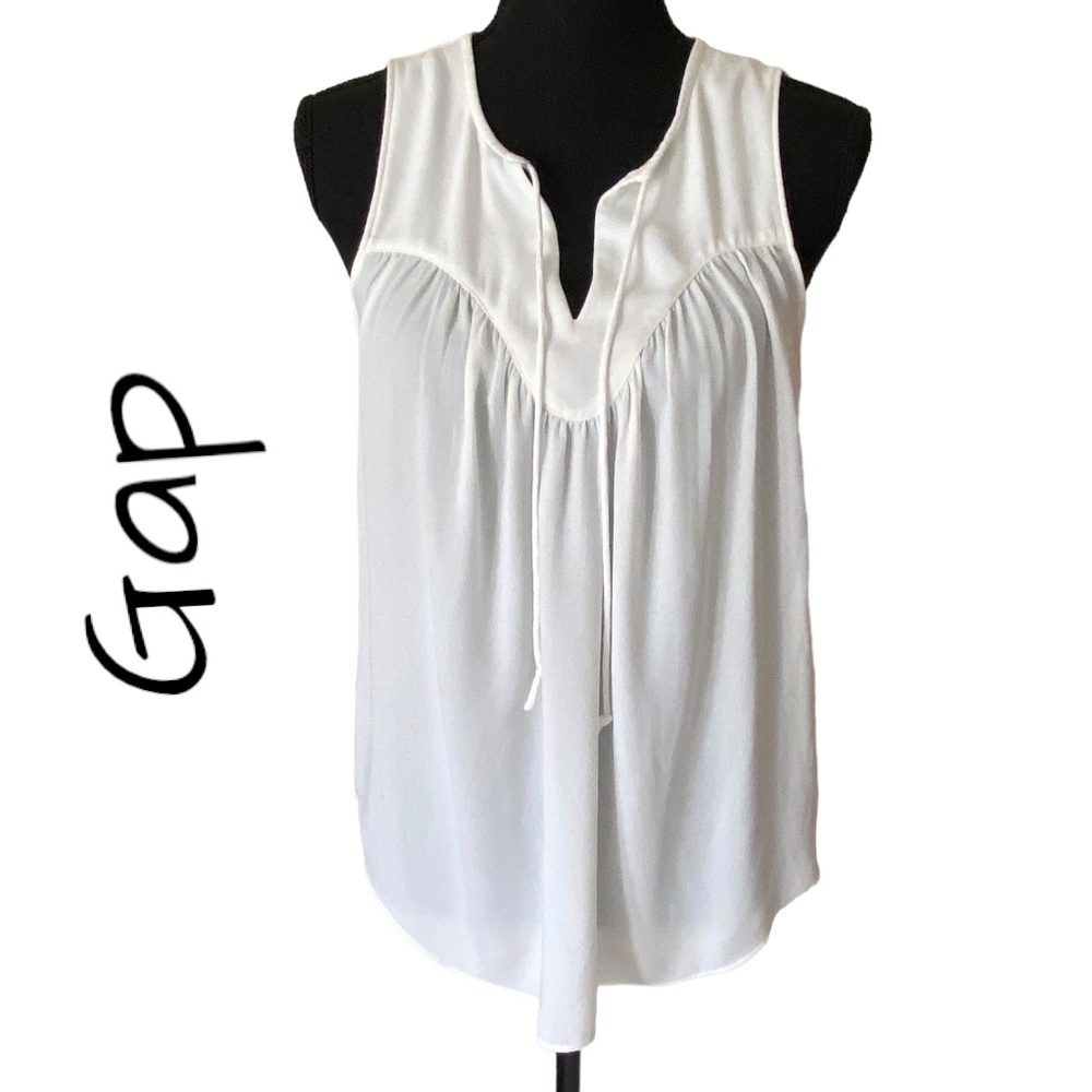 ☀️GAP Sleeveless Top, Size Medium